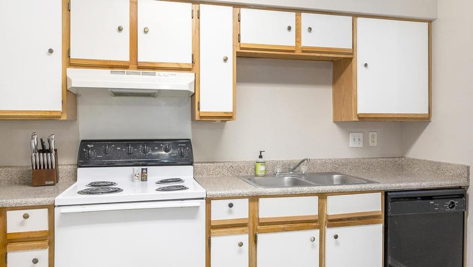 Landing - Modern Apartment with Amazing Amenities (ID9170X94) Apartment in Georgetown