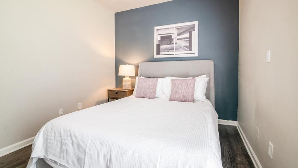 Landing - Modern Apartment with Amazing Amenities (ID7367X80) Apartment in Dallas