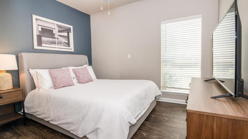 Landing - Modern Apartment with Amazing Amenities (ID7367X80) Apartment in Dallas