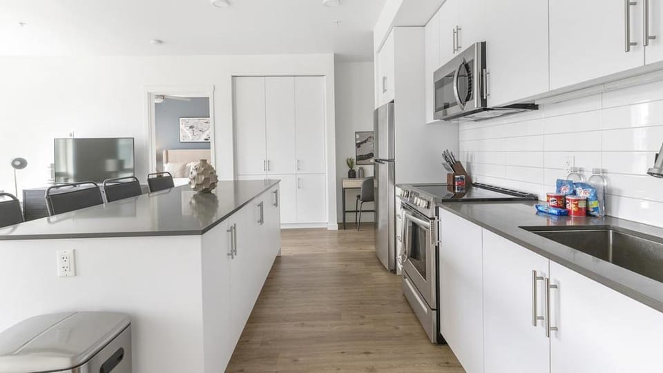 Landing - Modern Apartment with Amazing Amenities (ID5770X48) Apartment in Paine Lake Stickney