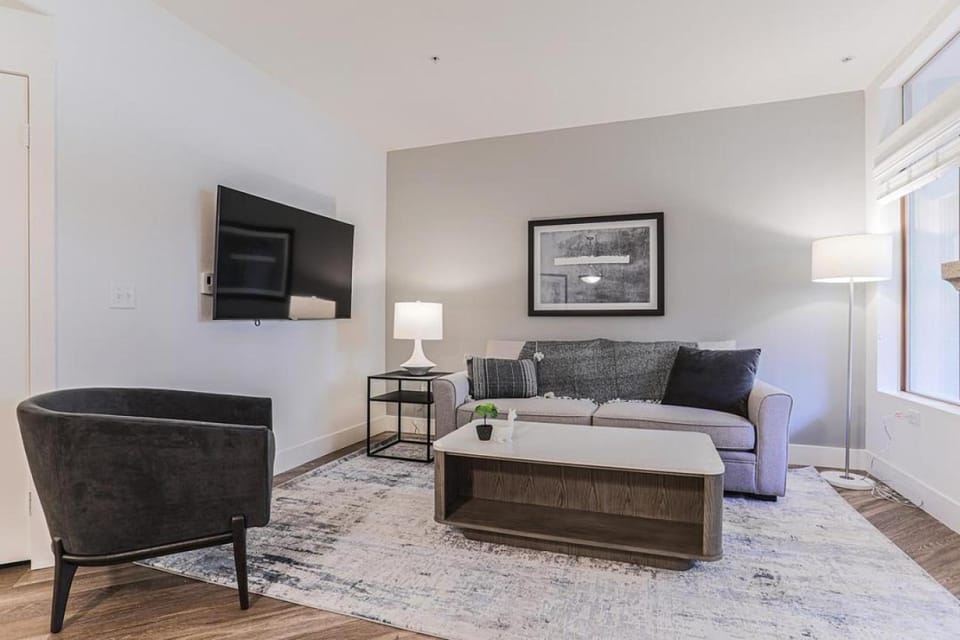 Landing - Modern Apartment with Amazing Amenities (ID2476) Apartment in Westwood