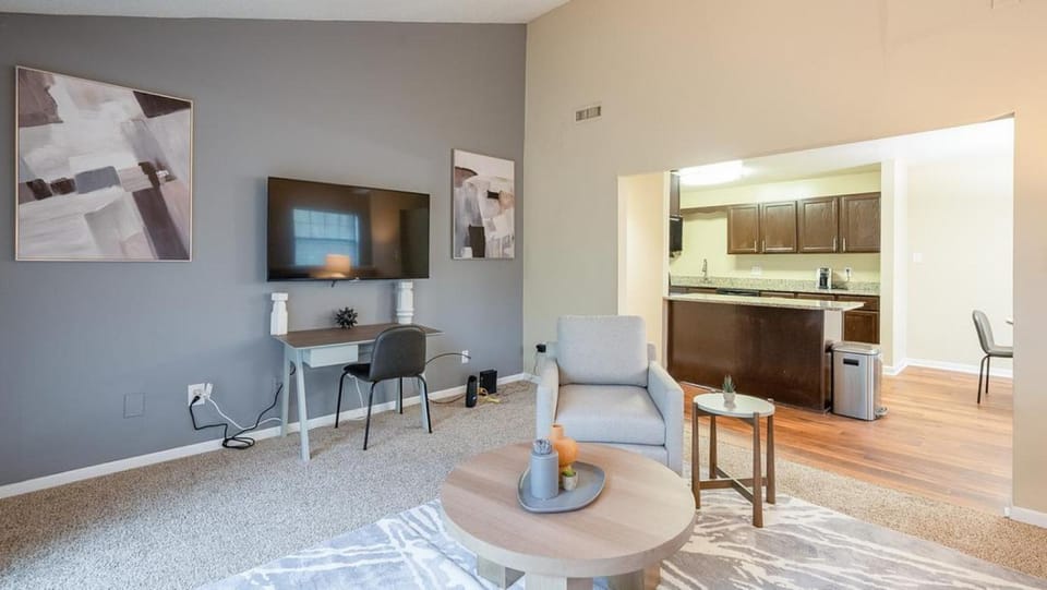 Landing - Modern Apartment with Amazing Amenities (ID8092X75) Apartment in Vestavia Hills
