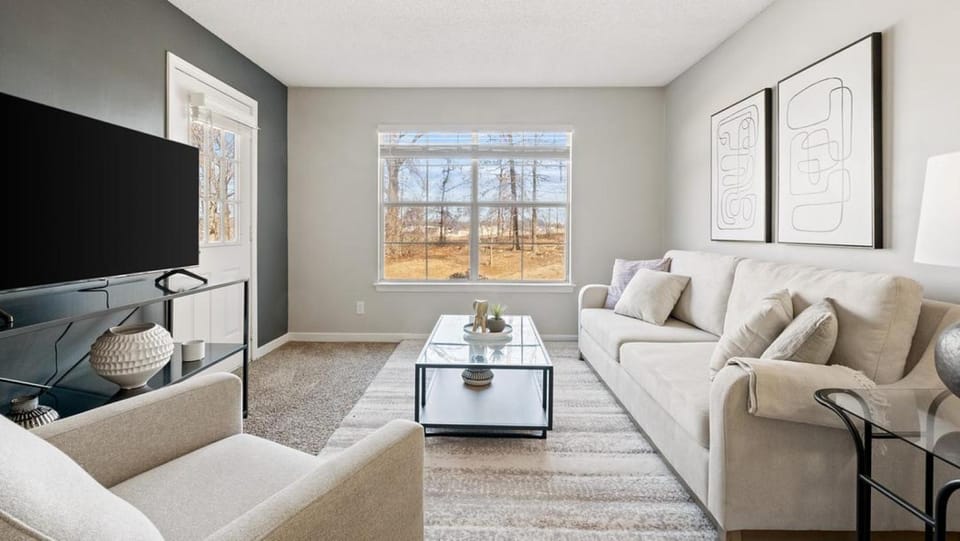 Landing - Modern Apartment with Amazing Amenities (ID8099X10) Apartment in Horn Lake