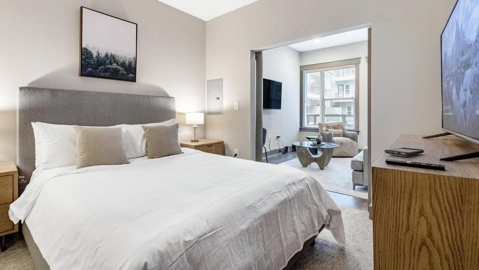 Landing - Modern Apartment with Amazing Amenities (ID4201X06) Apartment in Dallas
