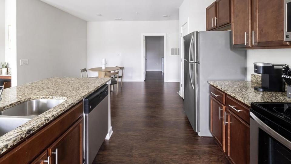 Landing - Modern Apartment with Amazing Amenities (ID1393X588) Apartment in North Charleston