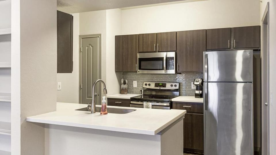 Landing - Modern Apartment with Amazing Amenities (ID2288X34) Apartment in Cedar Park