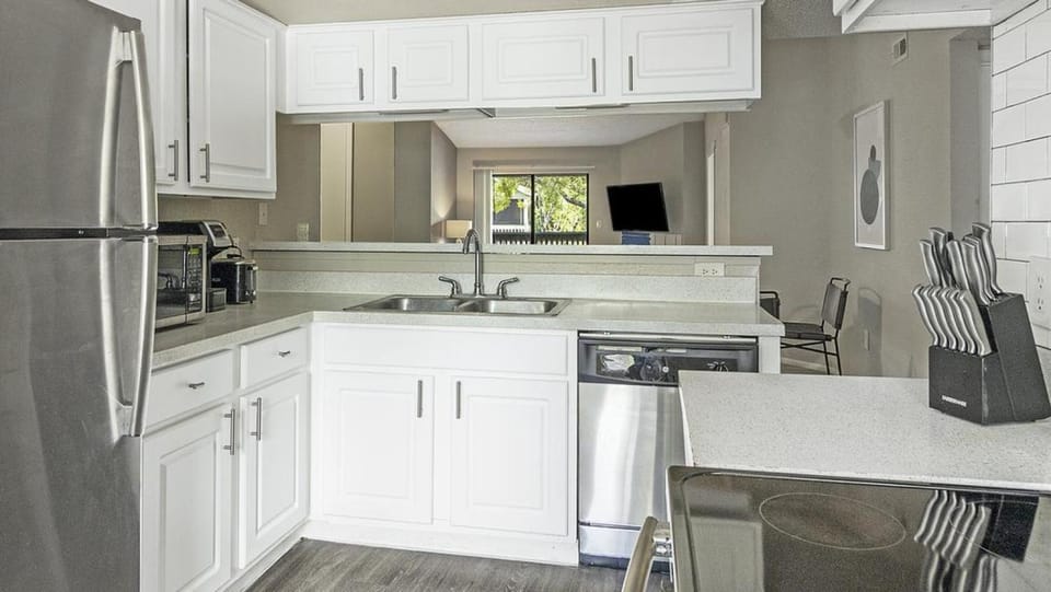 Landing - Modern Apartment with Amazing Amenities (ID1241) Apartment in Lake Magdalene
