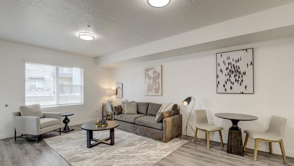 Landing - Modern Apartment with Amazing Amenities (ID4580X3) Apartment in Draper