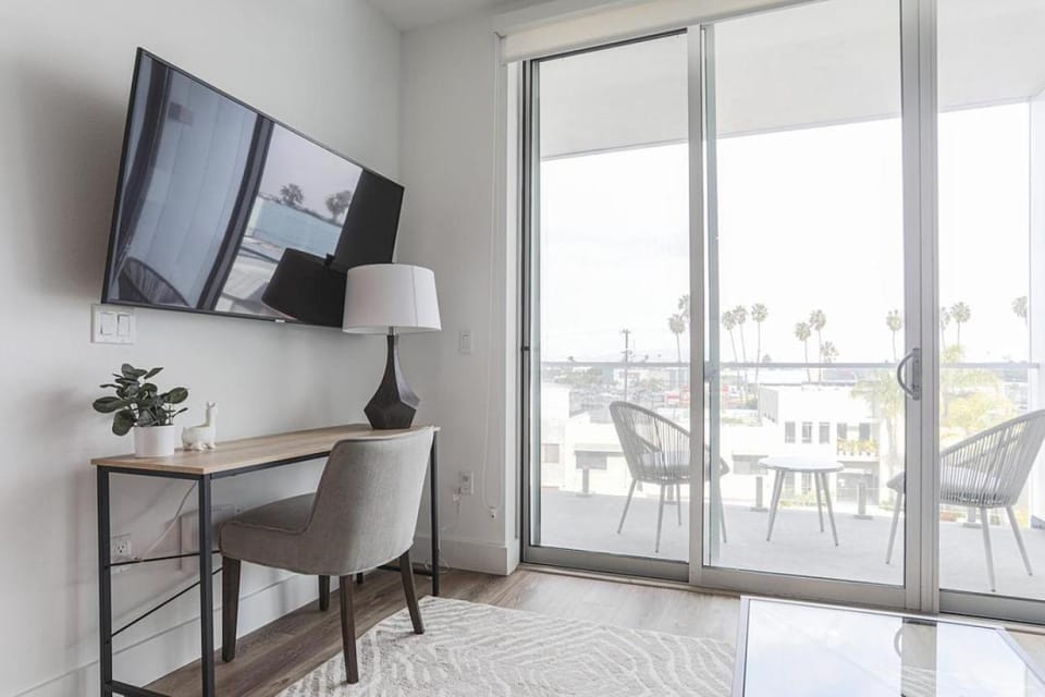 Landing - Modern Apartment with Amazing Amenities (ID2628X8) Apartment in Venice Beach