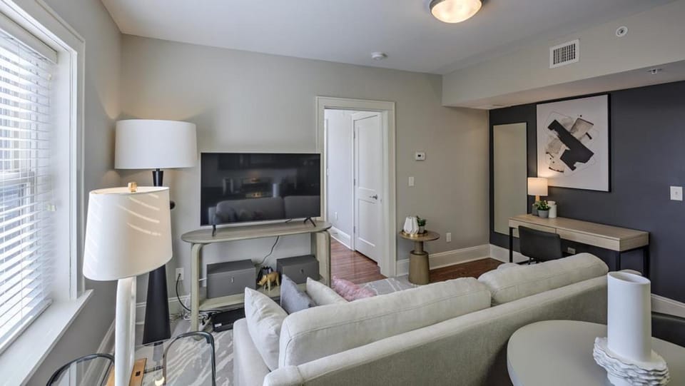 Landing - Modern Apartment with Amazing Amenities (ID8496X41) Apartment in Omaha