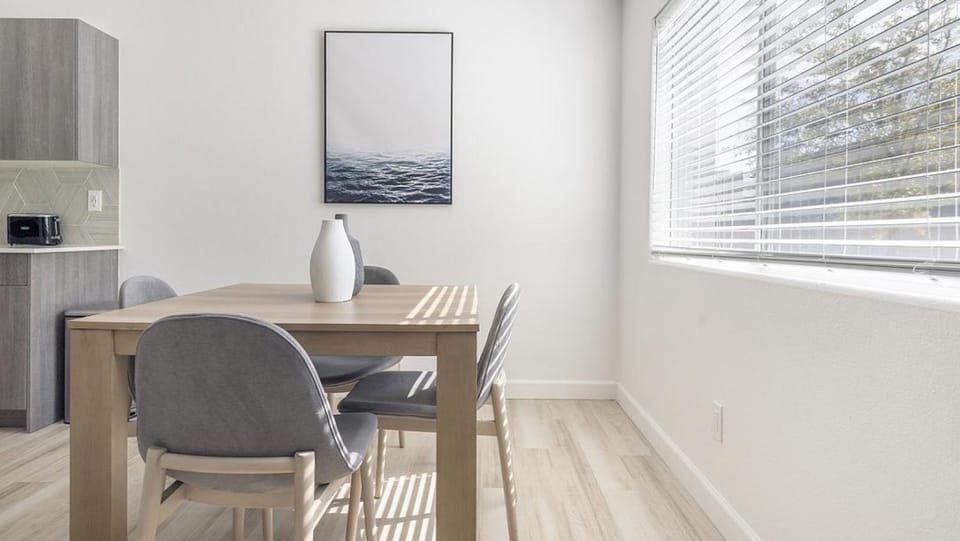 Landing - Modern Apartment with Amazing Amenities (ID8296X50) Apartment in Henderson