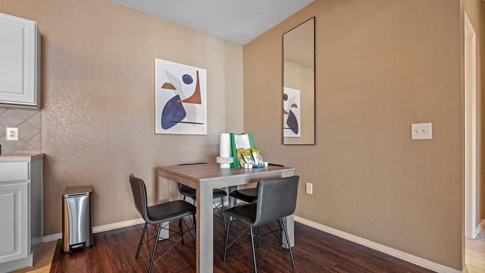 Landing - Modern Apartment with Amazing Amenities (ID7665X48) Apartment in Pinellas Park