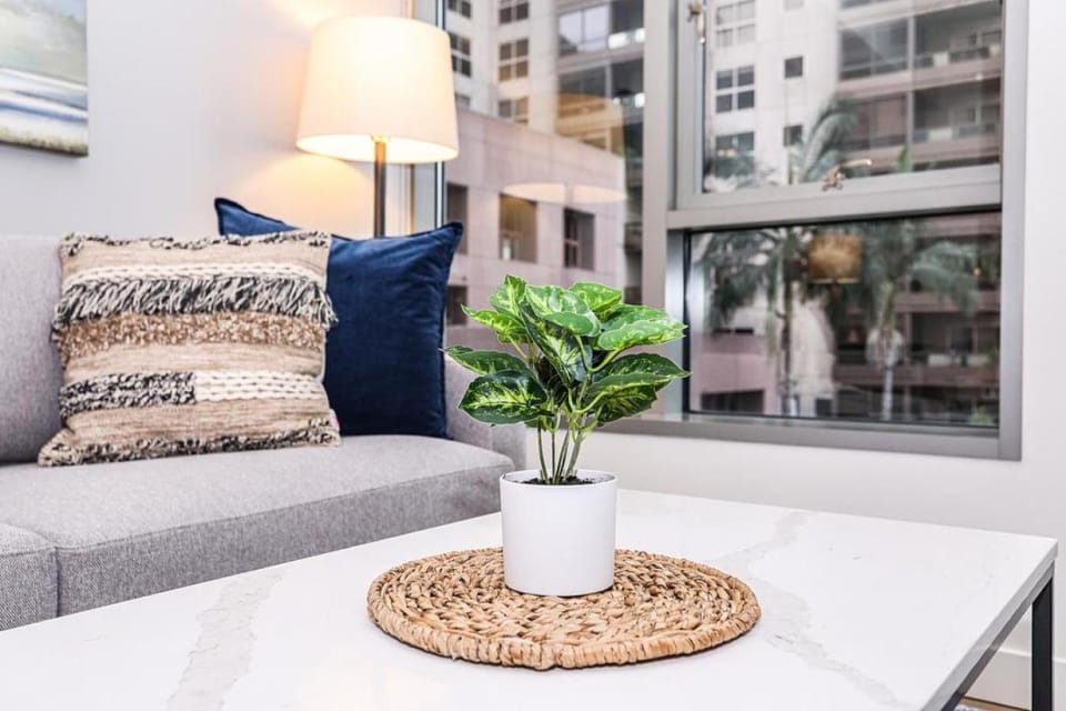 Landing - Modern Apartment with Amazing Amenities (ID2652) Apartment in Los Angeles