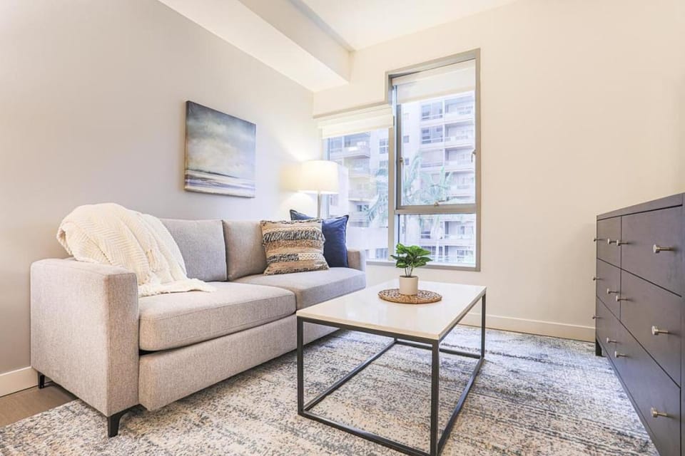 Landing - Modern Apartment with Amazing Amenities (ID2652) Apartment in Los Angeles