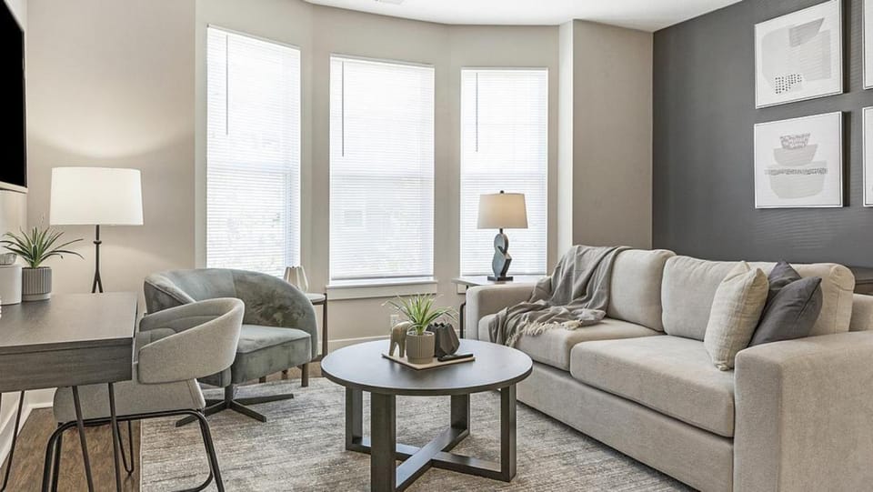 Landing - Modern Apartment with Amazing Amenities (ID7744X74) Apartment in Westfield