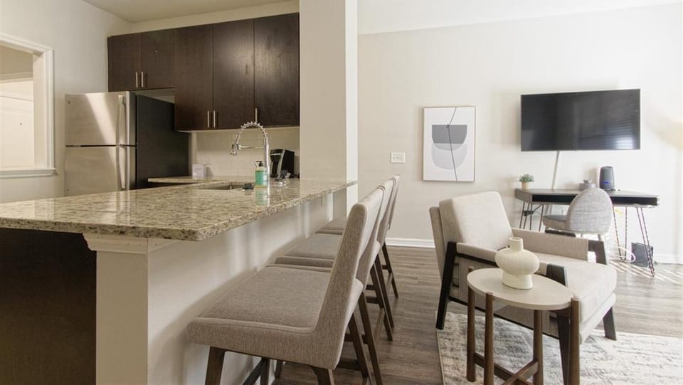 Landing - Modern Apartment with Amazing Amenities (ID6341X56) Apartment in Town N Country