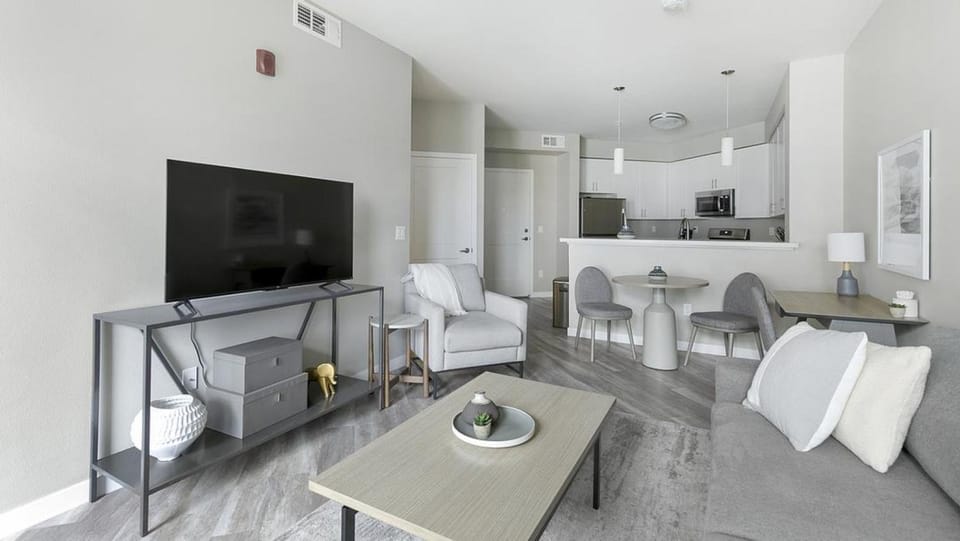 Landing - Modern Apartment with Amazing Amenities (ID8251X83) Apartment in Sparks
