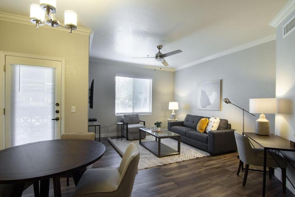 Landing - Modern Apartment with Amazing Amenities (ID2263X89) Apartment in Tempe