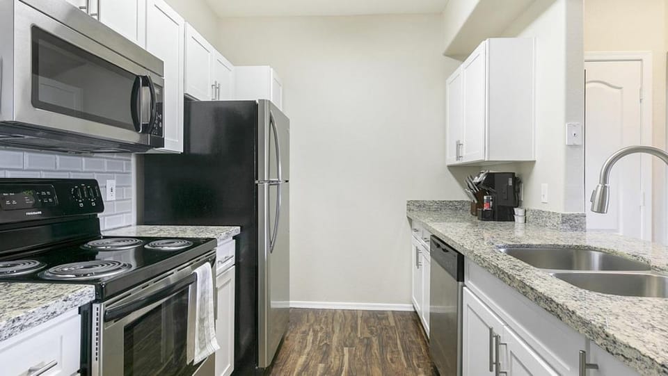 Landing - Modern Apartment with Amazing Amenities (ID9503X29) Apartment in Marana