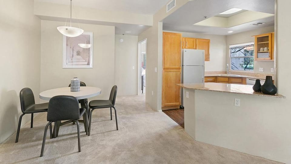 Landing - Modern Apartment with Amazing Amenities (ID2518X98) Apartment in Tortolita