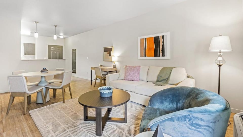 Landing - Modern Apartment with Amazing Amenities (ID7029X00) Apartment in Washington