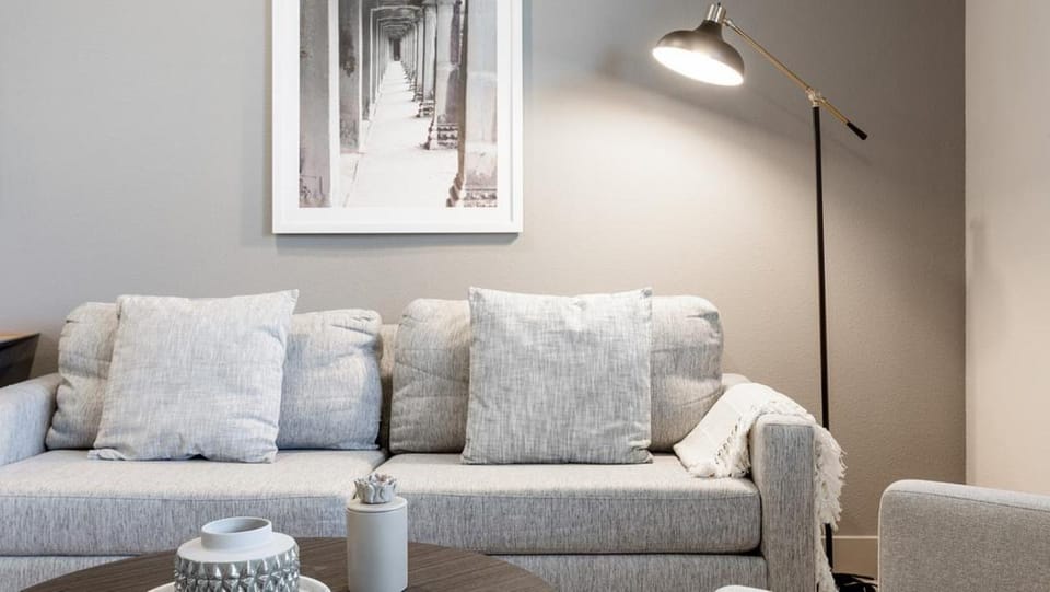 Landing - Modern Apartment with Amazing Amenities (ID3691X51) Apartment in Montopolis
