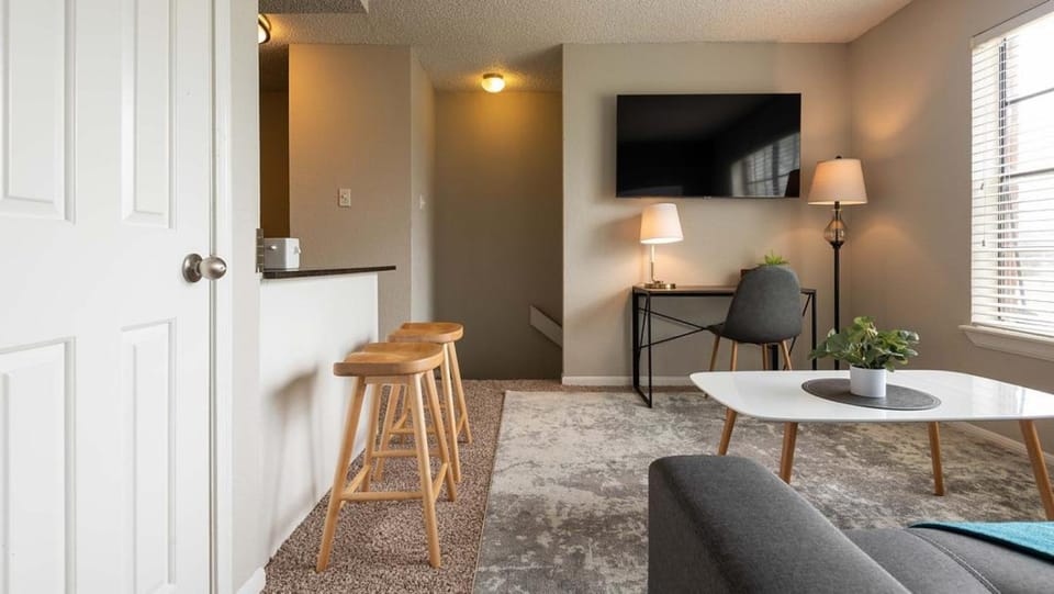 Landing - Modern Apartment with Amazing Amenities (ID3063X31) Apartment in Wells Branch