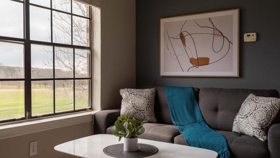 Landing - Modern Apartment with Amazing Amenities (ID3063X31) Apartment in Wells Branch