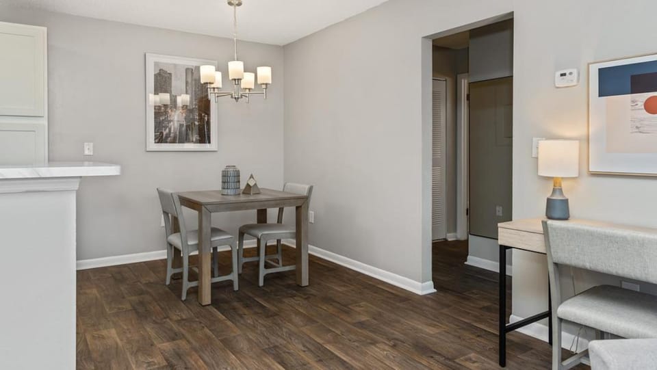Landing - Modern Apartment with Amazing Amenities (ID8625X94) Apartment in Sarasota