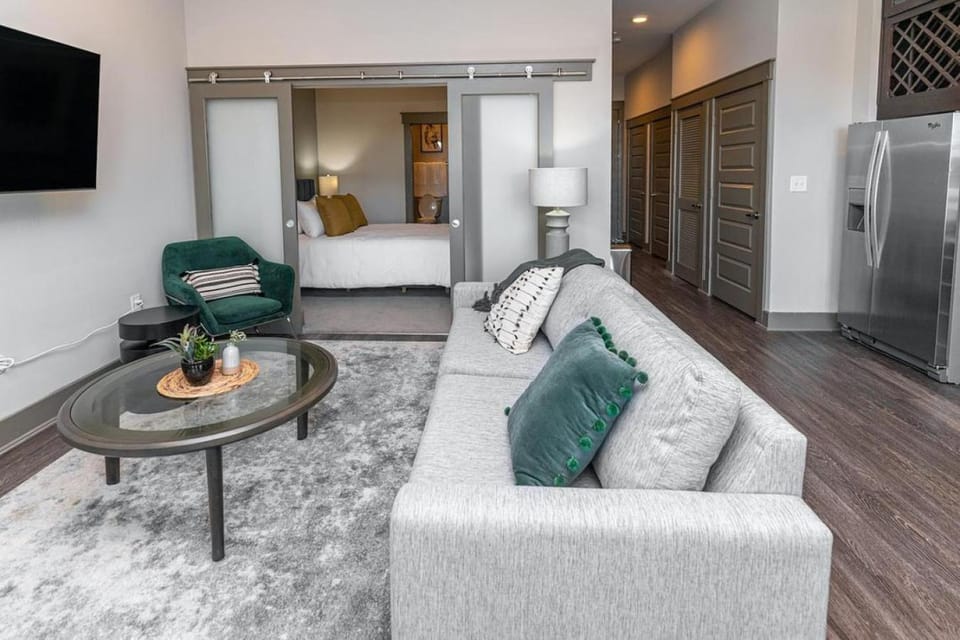 Landing - Modern Apartment with Amazing Amenities (ID2255) Apartment in Dallas