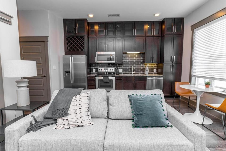 Landing - Modern Apartment with Amazing Amenities (ID2255) Apartment in Dallas