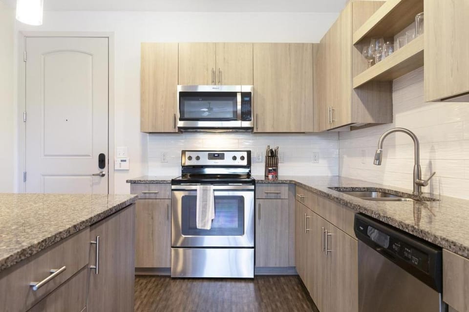 Landing Modern Apartment with Amazing Amenities ID8348X93 Apartment in Kansas City