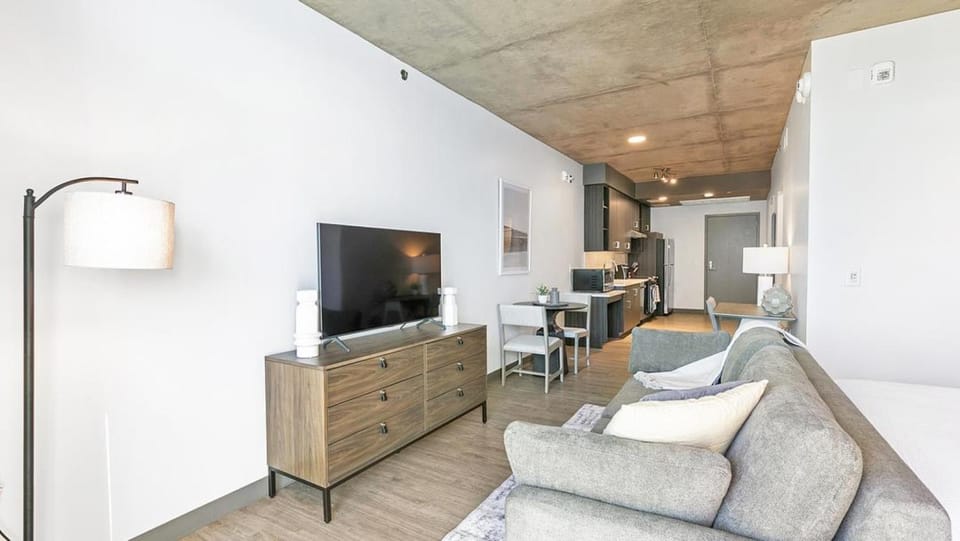 Landing - Modern Apartment with Amazing Amenities (ID7094X61) Apartment in Tucson