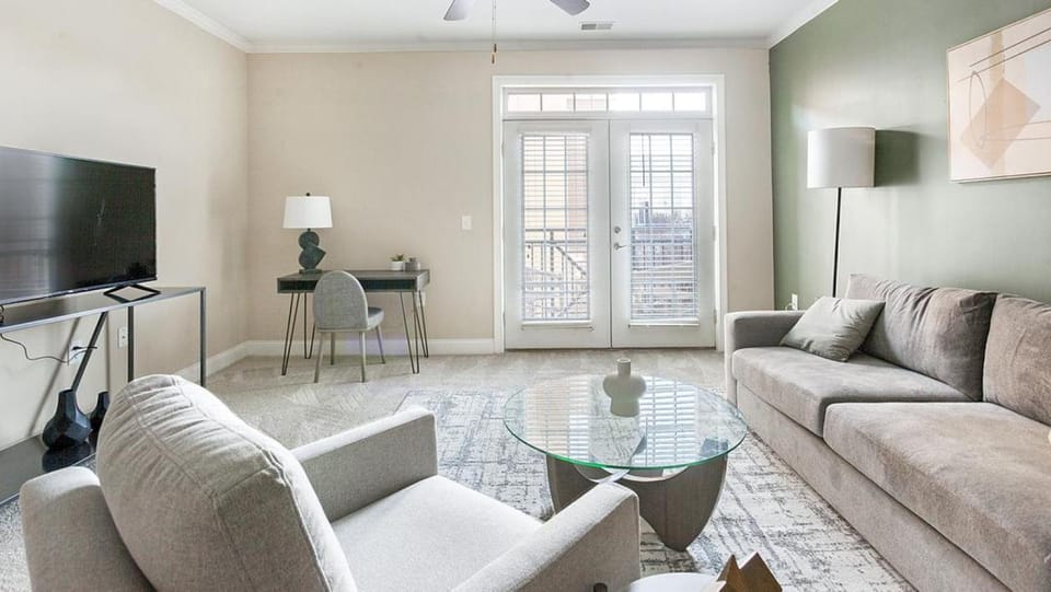 Landing - Modern Apartment with Amazing Amenities (ID1285X345) Apartment in Greensboro