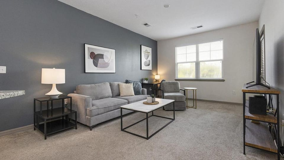Landing - Modern Apartment with Amazing Amenities (ID3425X37) Apartment in Bradenton