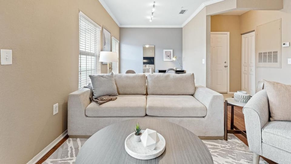 Landing - Modern Apartment with Amazing Amenities (ID8197X54) Apartment in Pinellas Park