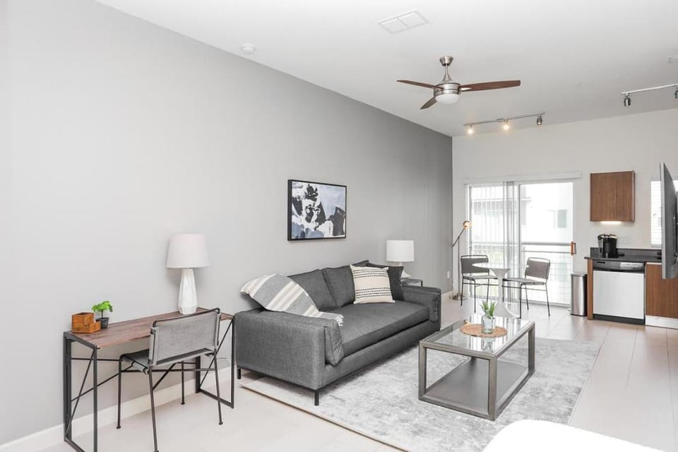 Landing - Modern Apartment with Amazing Amenities (ID2654) Apartment in Tampa
