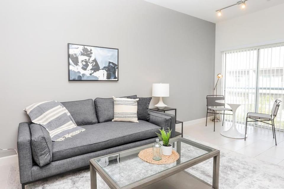 Landing - Modern Apartment with Amazing Amenities (ID2654) Apartment in Tampa