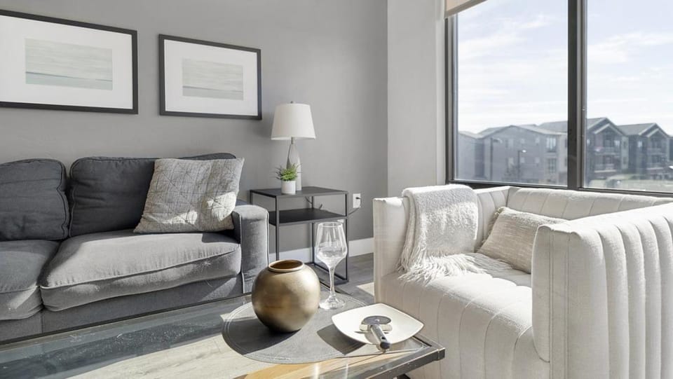Landing - Modern Apartment with Amazing Amenities (ID7676X8) Apartment in West Jordan
