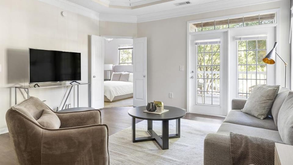 Landing - Modern Apartment with Amazing Amenities (ID1216X611) Apartment in Georgia