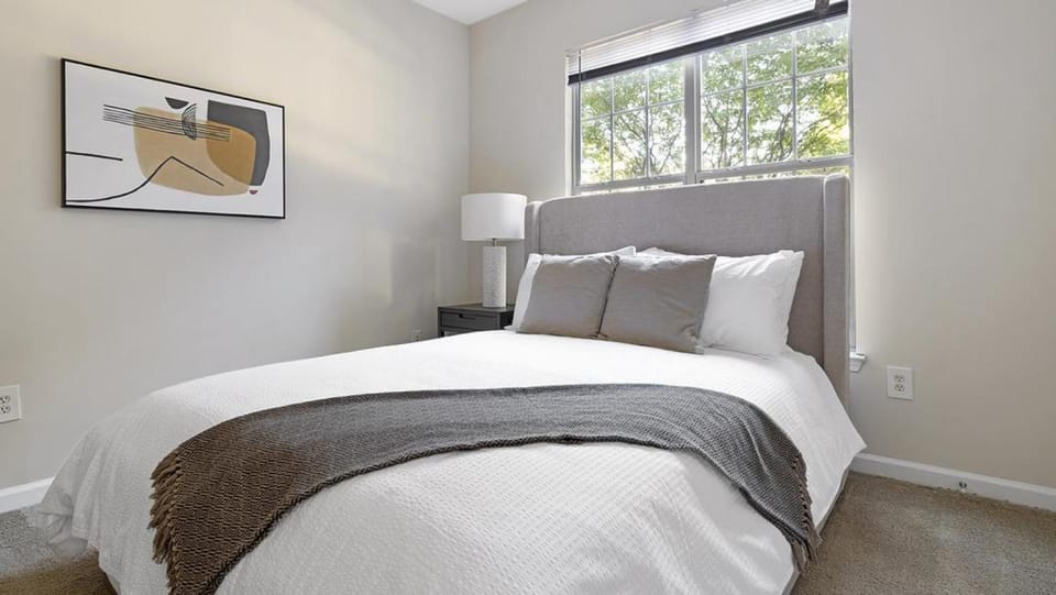 Landing - Modern Apartment with Amazing Amenities (ID1216X611) Apartment in Georgia