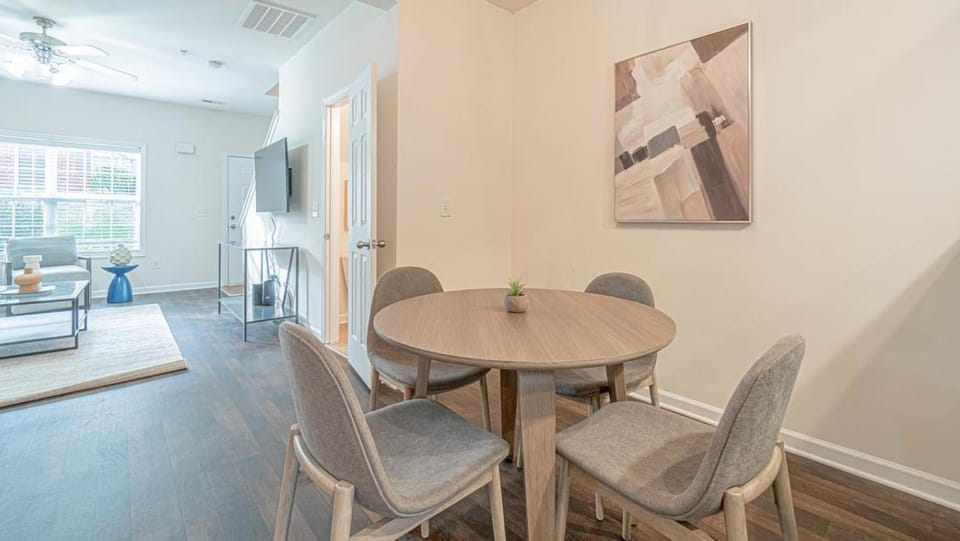 Landing - Modern Apartment with Amazing Amenities (ID7689X22) Apartment in Tennessee