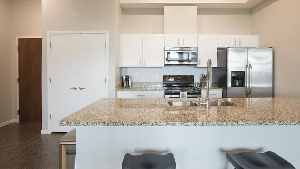 Landing - Modern Apartment with Amazing Amenities (ID7989X59) Apartment in Southfield