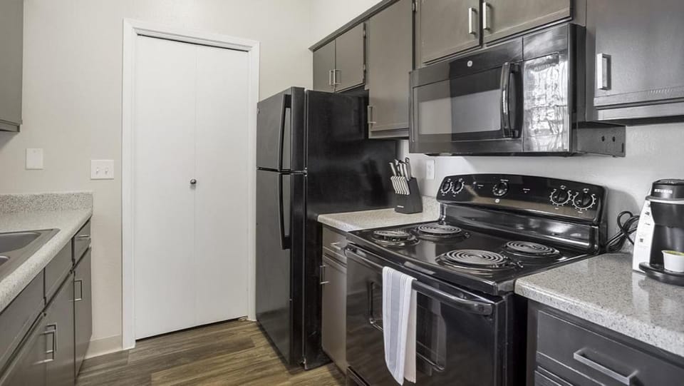 Landing - Modern Apartment with Amazing Amenities (ID1315X602) Apartment in Las Vegas