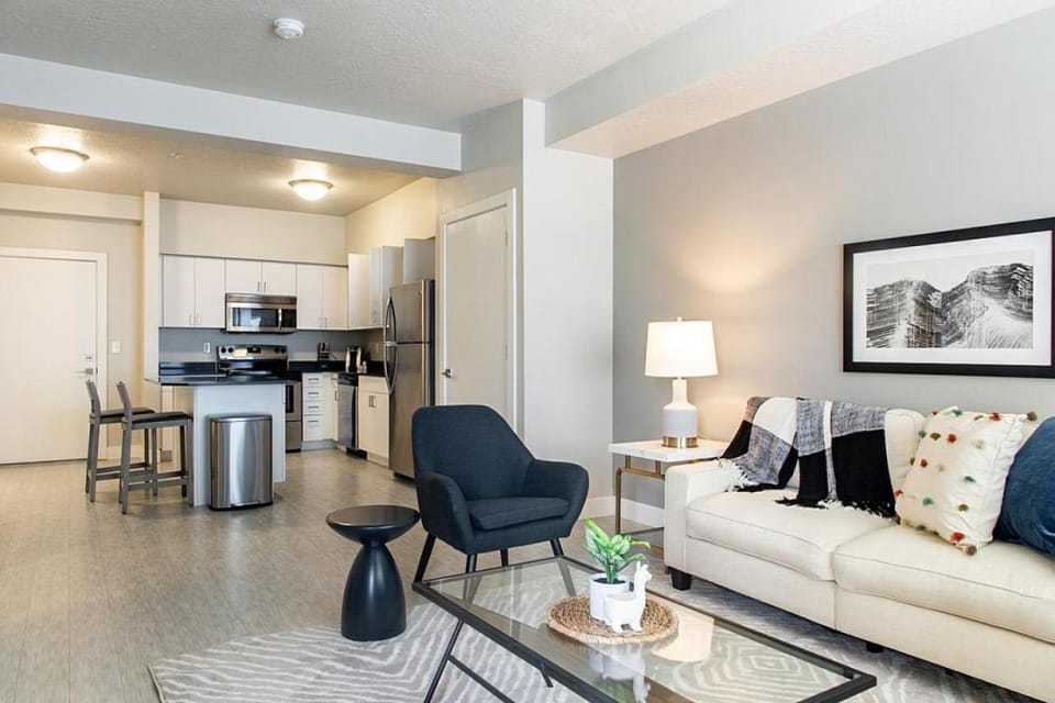 Landing - Modern Apartment with Amazing Amenities (ID2762X29) Apartment in Millcreek