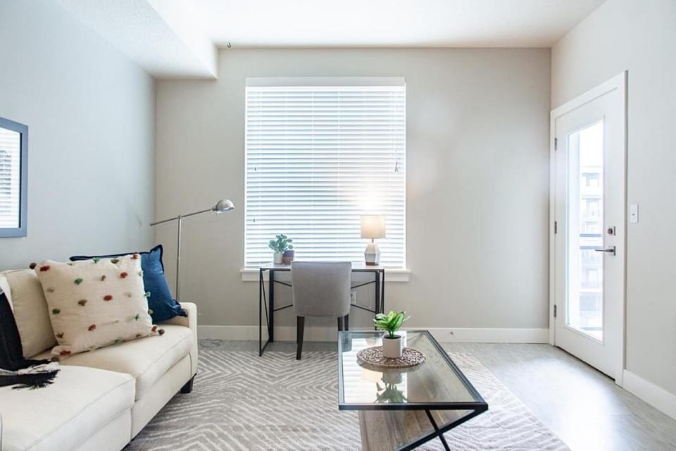Landing - Modern Apartment with Amazing Amenities (ID2762X29) Apartment in Millcreek