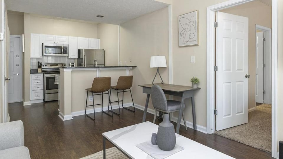 Landing - Modern Apartment with Amazing Amenities (ID3021X86) Apartment in Sandy Springs