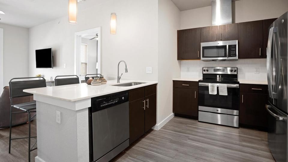 Landing - Modern Apartment with Amazing Amenities (ID7763X80) Apartment in Austin