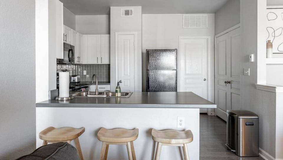 Landing - Modern Apartment with Amazing Amenities (ID4370X33) Apartment in Nueces County