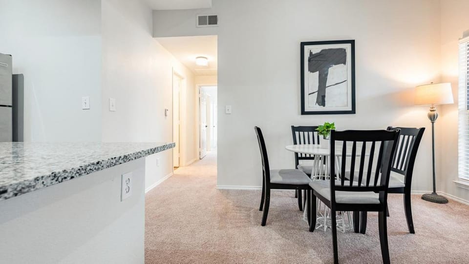 Landing - Modern Apartment with Amazing Amenities (ID2679X34) Apartment in Fort Worth